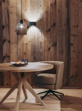 Balma Restaurant מלון דירות לך אם ארלברג